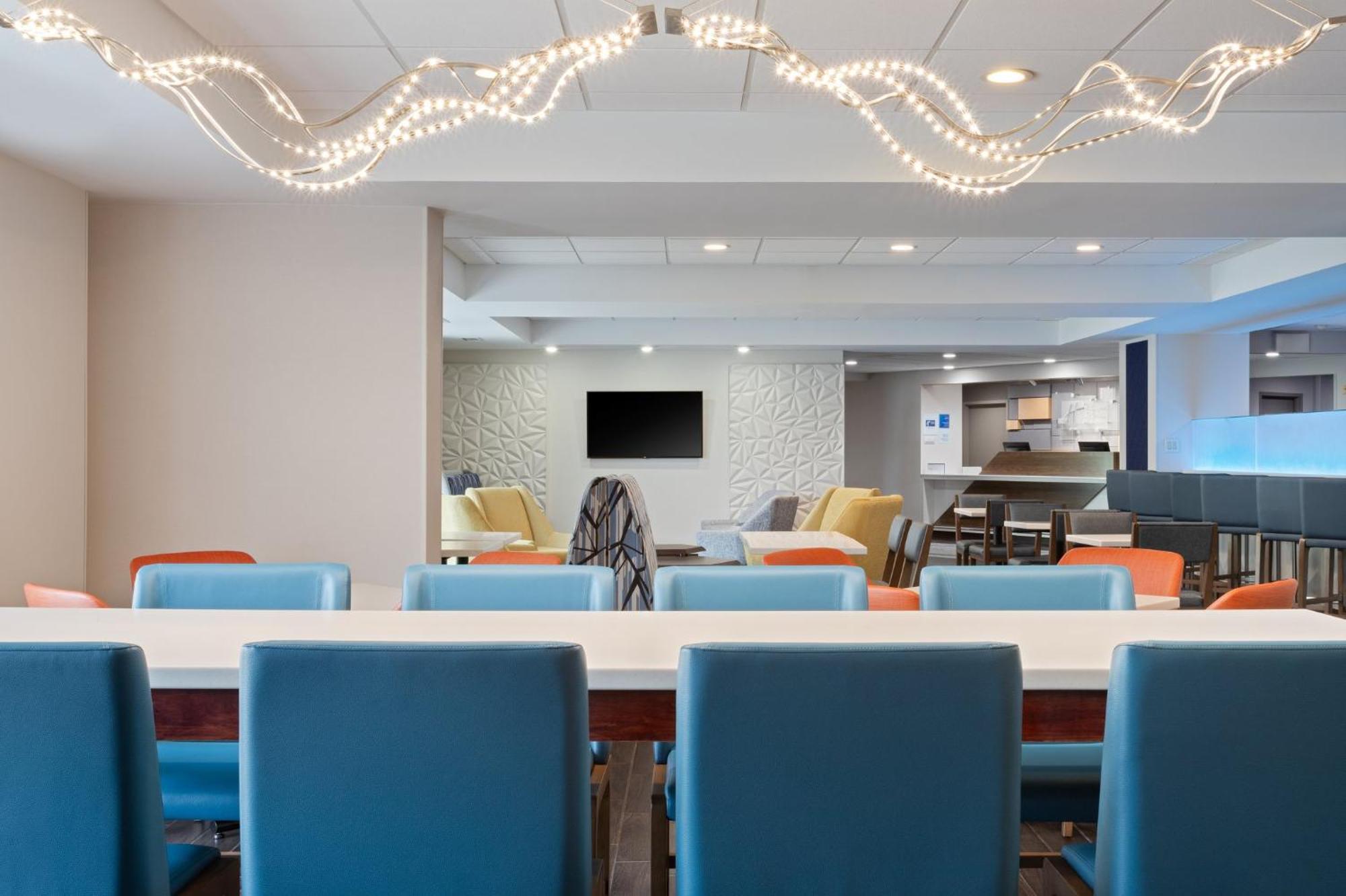 Holiday Inn Express & Suites Cincinnati Riverfront By Ihg Covington Εξωτερικό φωτογραφία