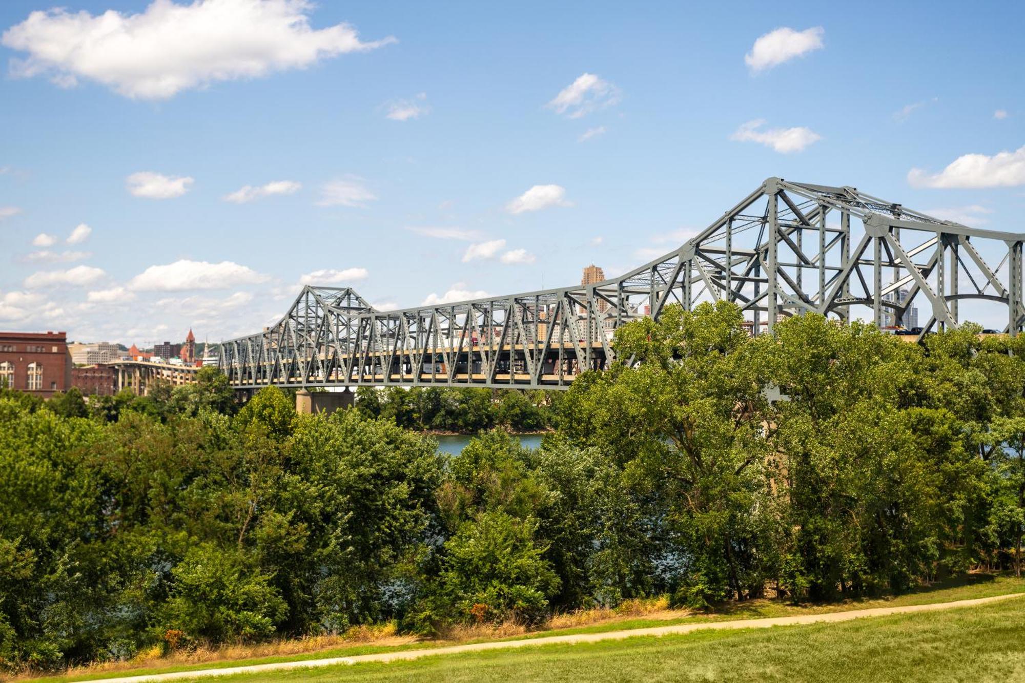 Holiday Inn Express & Suites Cincinnati Riverfront By Ihg Covington Εξωτερικό φωτογραφία