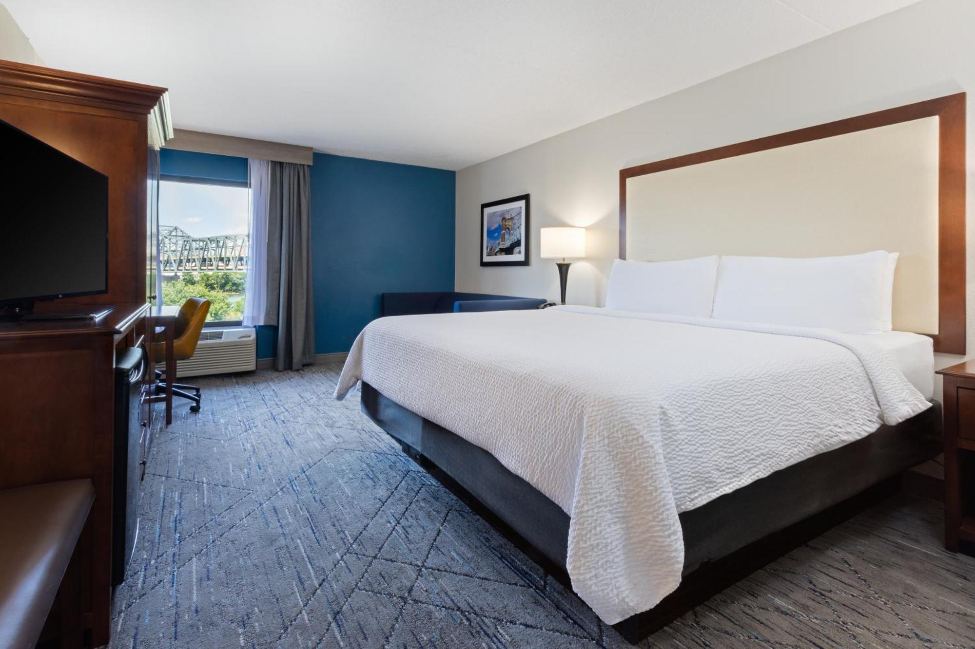 Holiday Inn Express & Suites Cincinnati Riverfront By Ihg Covington Εξωτερικό φωτογραφία