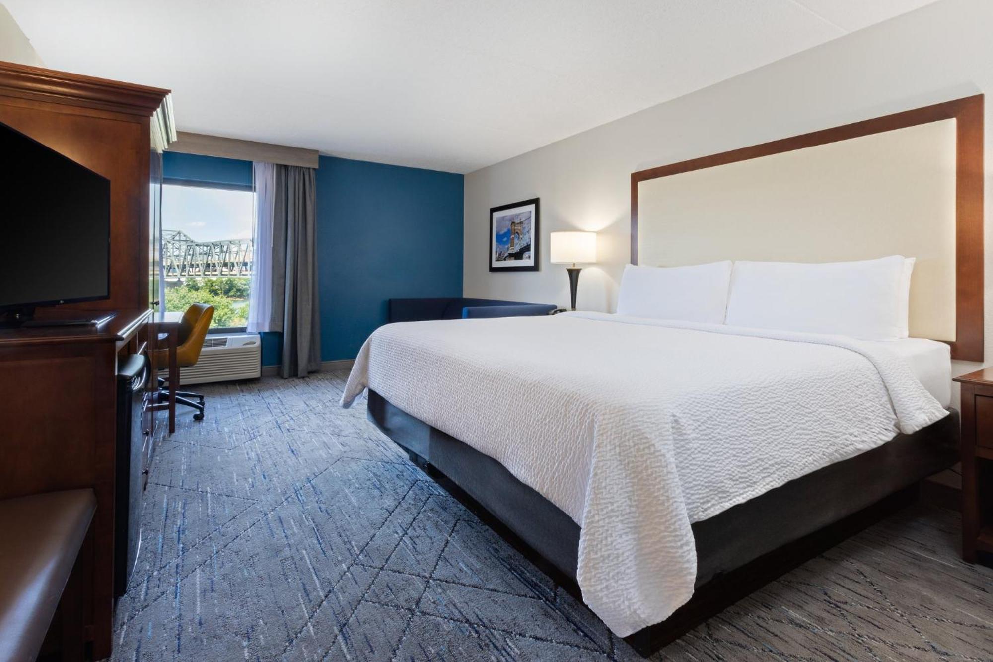Holiday Inn Express & Suites Cincinnati Riverfront By Ihg Covington Εξωτερικό φωτογραφία